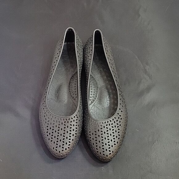 OKABASHI SAMANTHA ROUND TOE SLIP-ON WOMEN"S CUTOUT DESIGN WOMEN"S FLAT SHOE - Picture 2 of 14